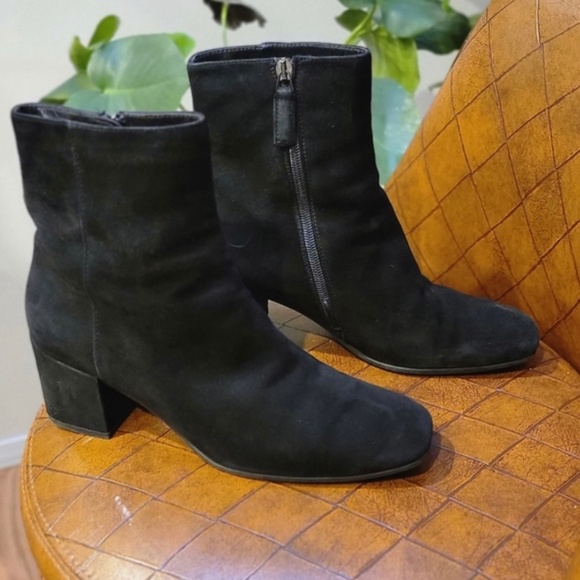Aquatalia Suede Ankle Boots - Picture 1 of 3